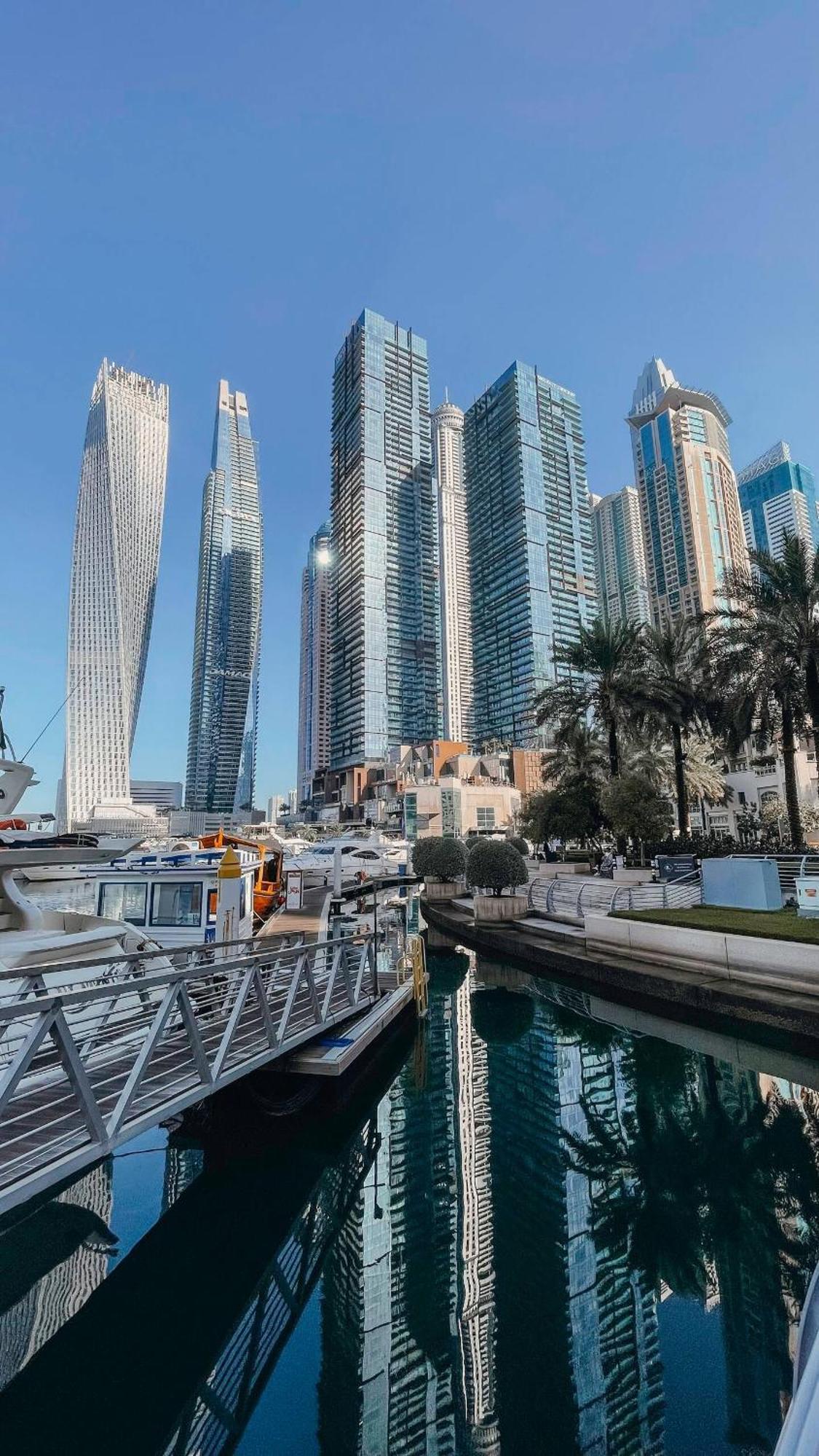 Views To Feed Your Soul On 60Th Floor Aparthotel Dubai Exterior photo