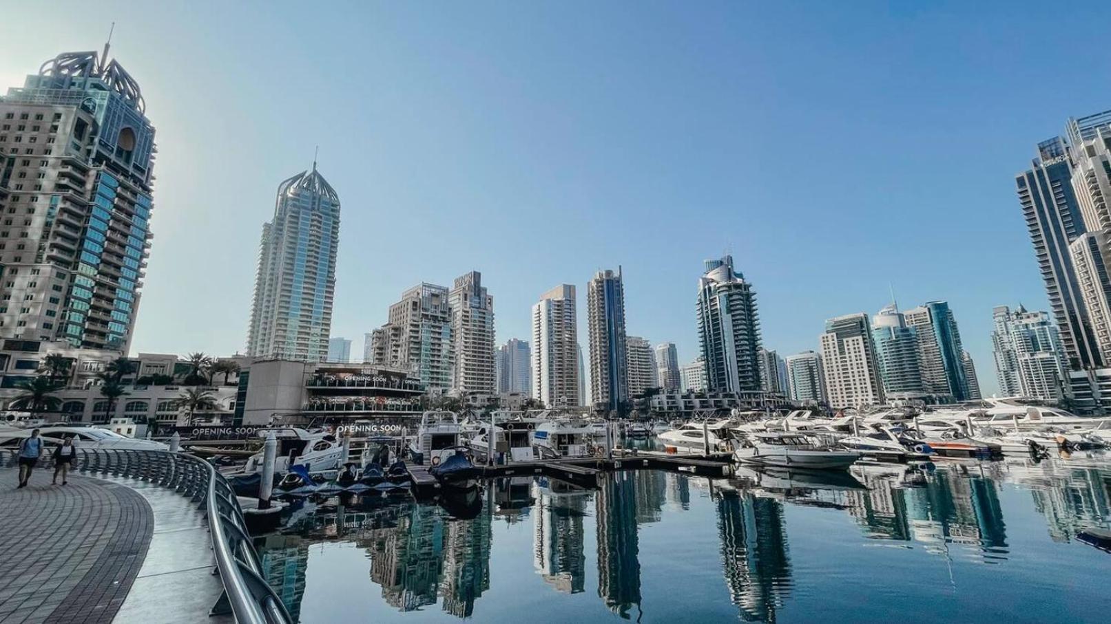 Views To Feed Your Soul On 60Th Floor Aparthotel Dubai Exterior photo